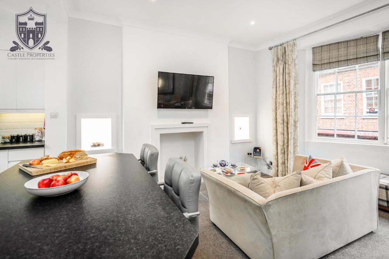 Castle Properties: The Sovereign 5 Bed Town House Windsor Ngoại thất bức ảnh